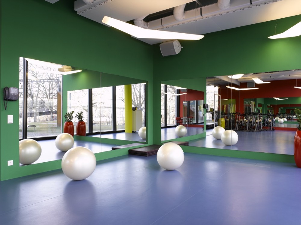 076_F0_gym 076_F0_gym