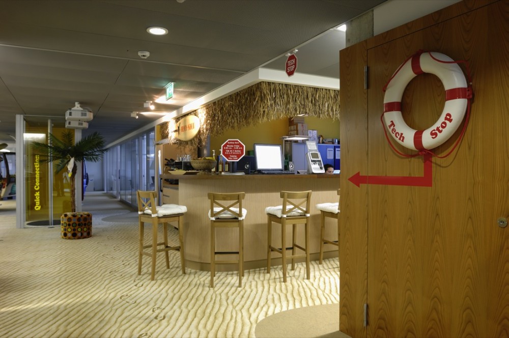 Google EMEA Engineering Hub / Camezind Evolution