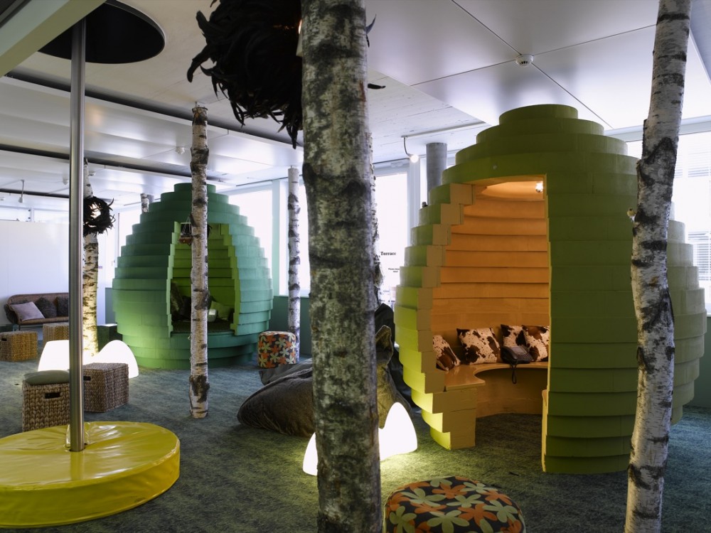 Google EMEA Engineering Hub / Camezind Evolution