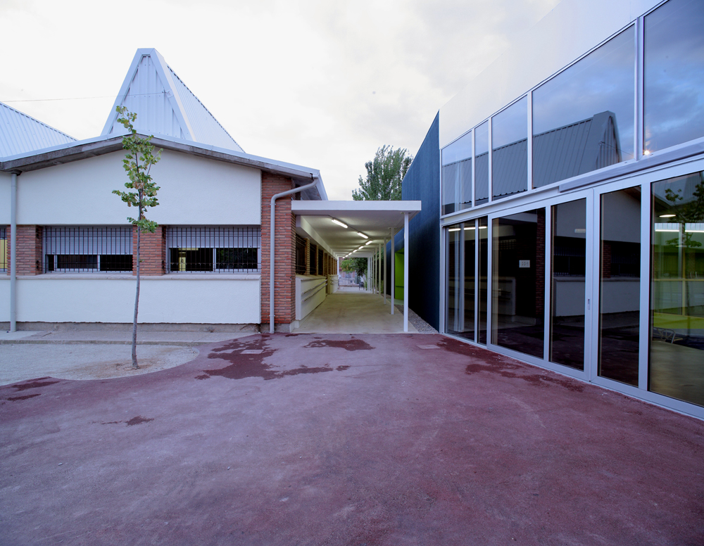 School extension in Tarrega / NUG Arquitectes