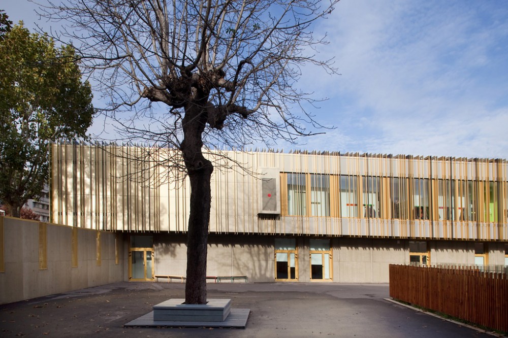 Twin extentions of 2 elementay schools in Courbevoie / BP Architectures