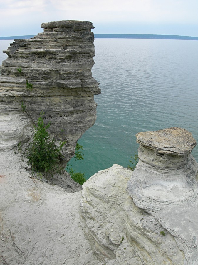 Aqua_Credit_SGA_4 Striated limestone outcroppings © Studio Gang Architects
