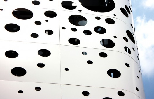 03 lightmos exterior facade closeup