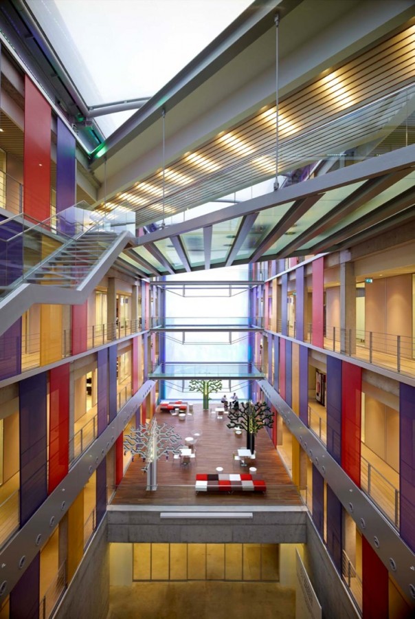 Yapi Kredi Bank Academy / TEGET