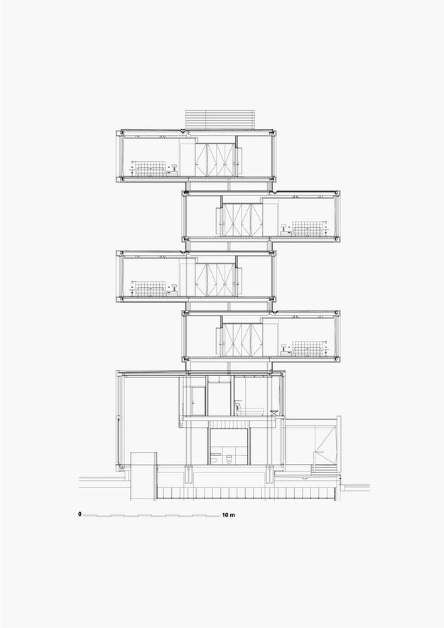 Axis Viana Hotel  / VHM