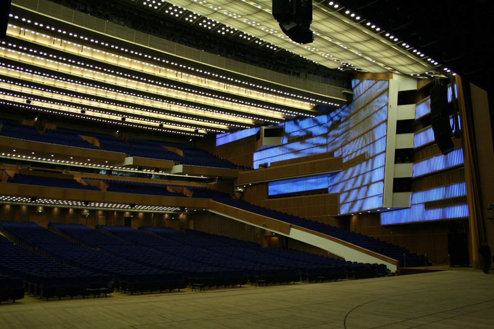 Reconstruction of Kremlin Concert Hall / OTASH studio
