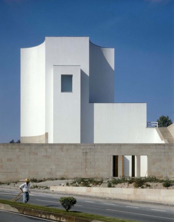 002-161 Church at Marco de Canaveses, Portugal / Alvaro Siza © Duccio Malagamba