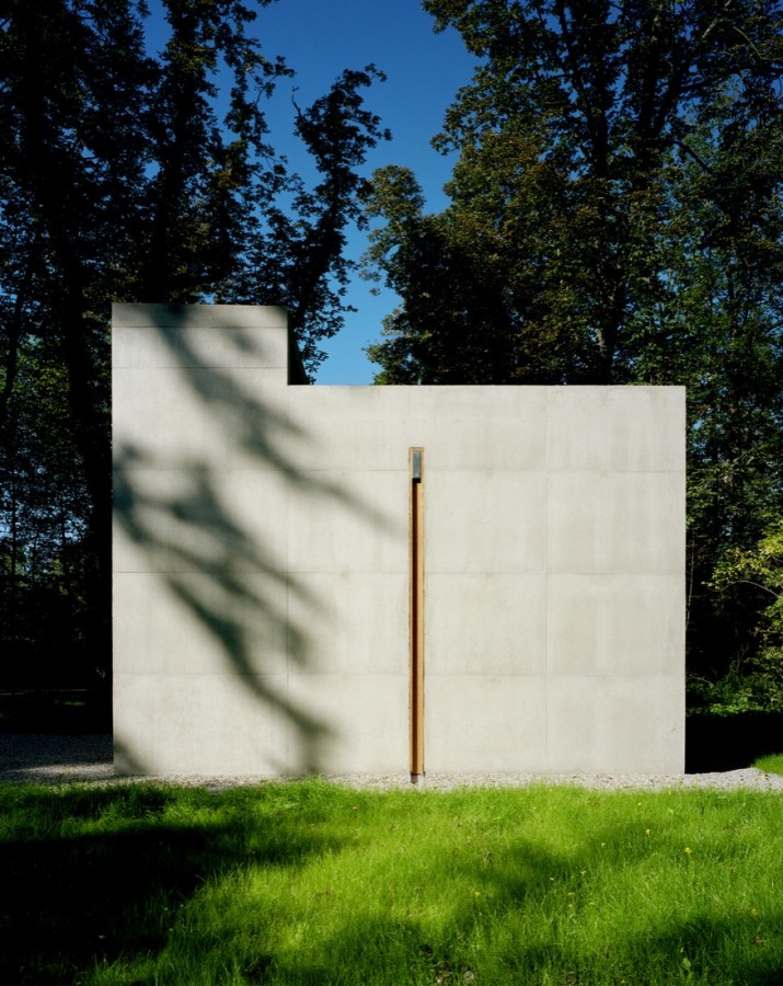 01_side © Jann Averwerser