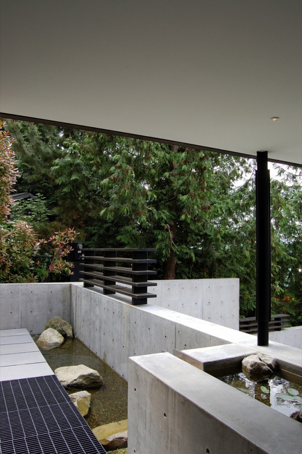 02-wang-res-entry-h&m © Hutchison & Maul Architecture