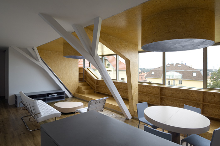 Malvazinky Penthouse / HSH architekti
