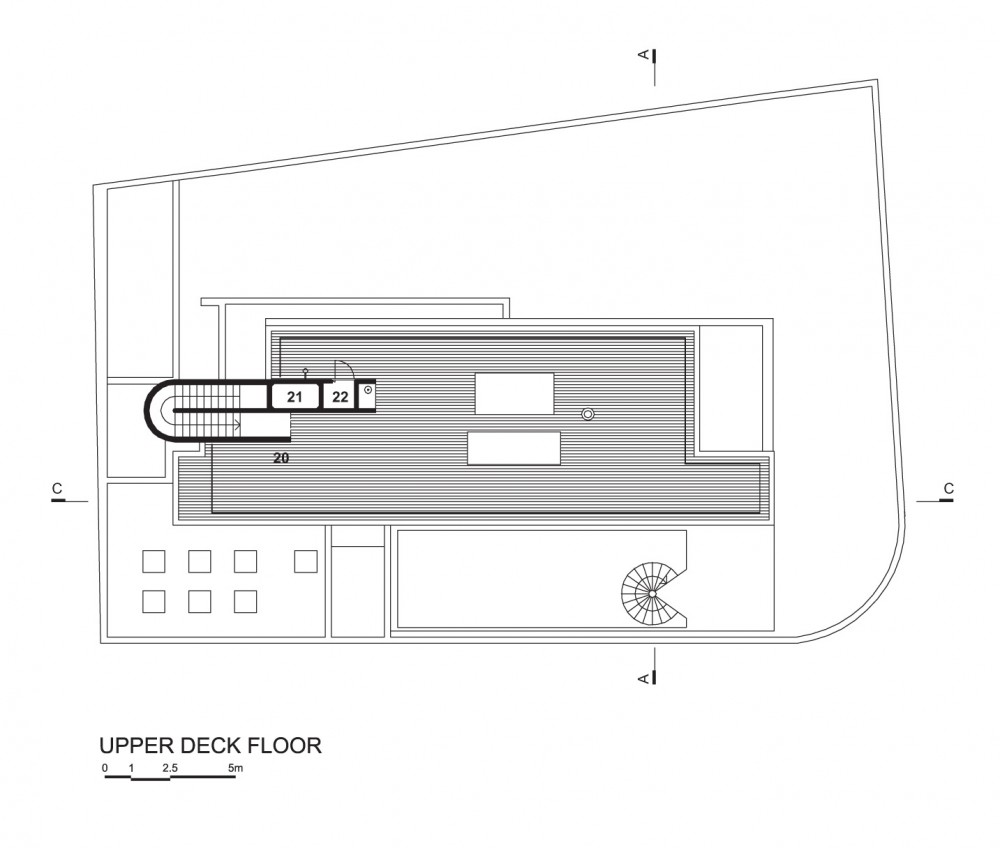 Upper deck floor plan Upper deck floor plan