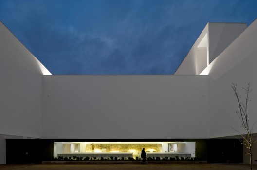 Picture 24 Santo Antonio church / Joao Luis Carrilho da Graca © Fernando Guerra