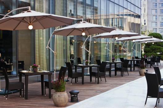 Exterior - Restaurant Seating Exterior - Restaurant Seating