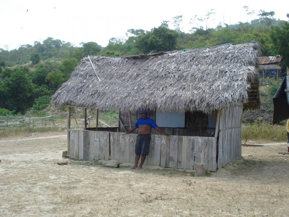 Nueva Esperanza School / al bordE