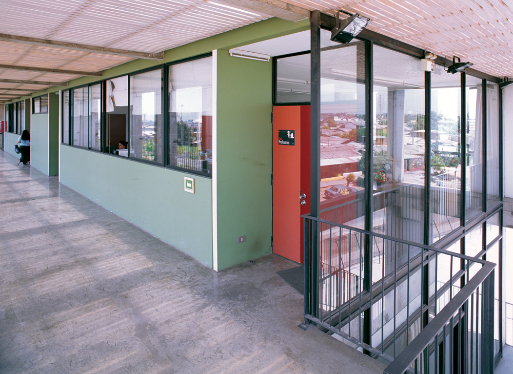 San Lucas School / Francisco Izquierdo & Maria Jose Varas