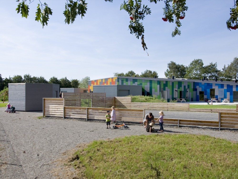 Lucinahaven Toulov Childcare / CEBRA