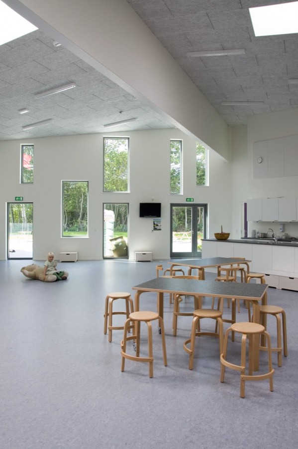 Lucinahaven Toulov Childcare / CEBRA