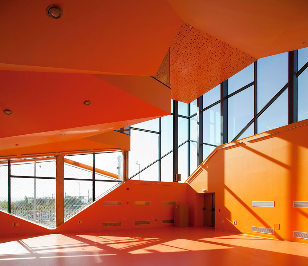 Rivas Vaciamadrid Youth Center / Mi5 Arquitectos