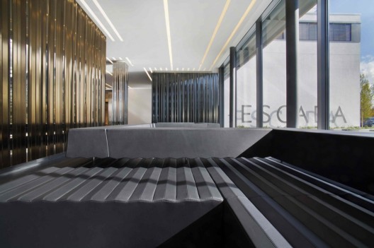 ESCADA Sofa