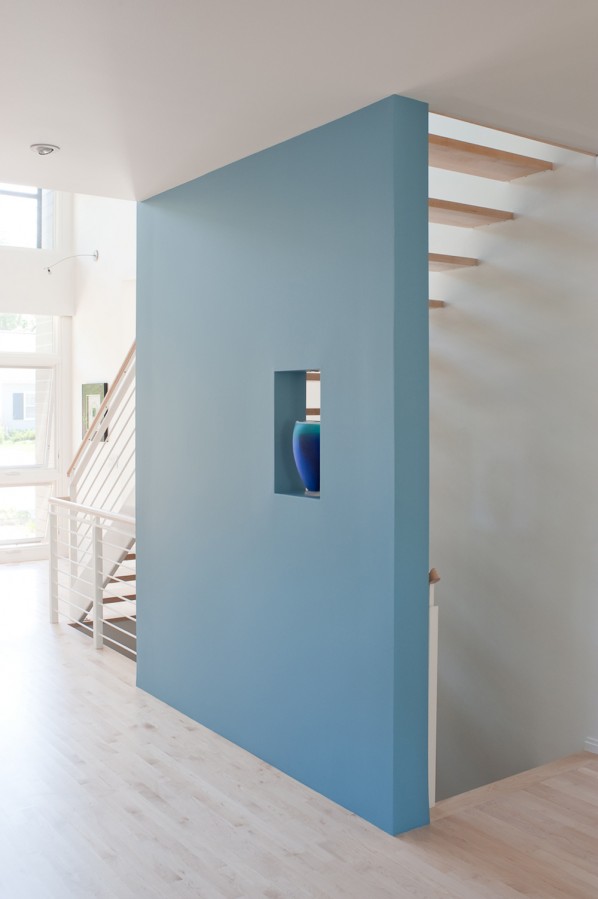 ZaneWilliams_BlueWall © Zane Williams