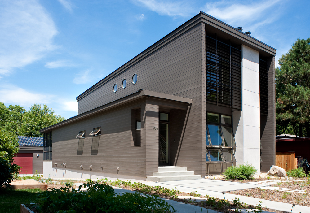 ZaneWilliams_Exterior © Zane Williams