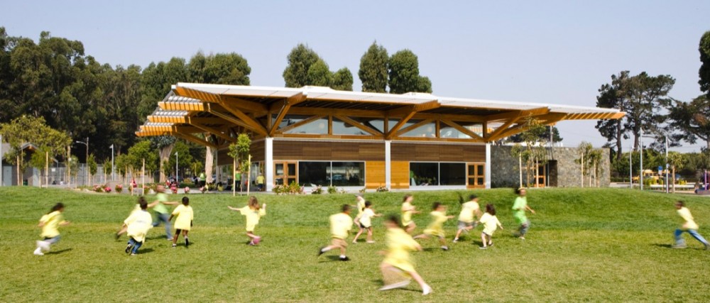 8. Site & Building In Use - Exterior_Hustace © Sharon Risedorph