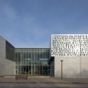 Fougères Biblioteque / Tétrarc Architects