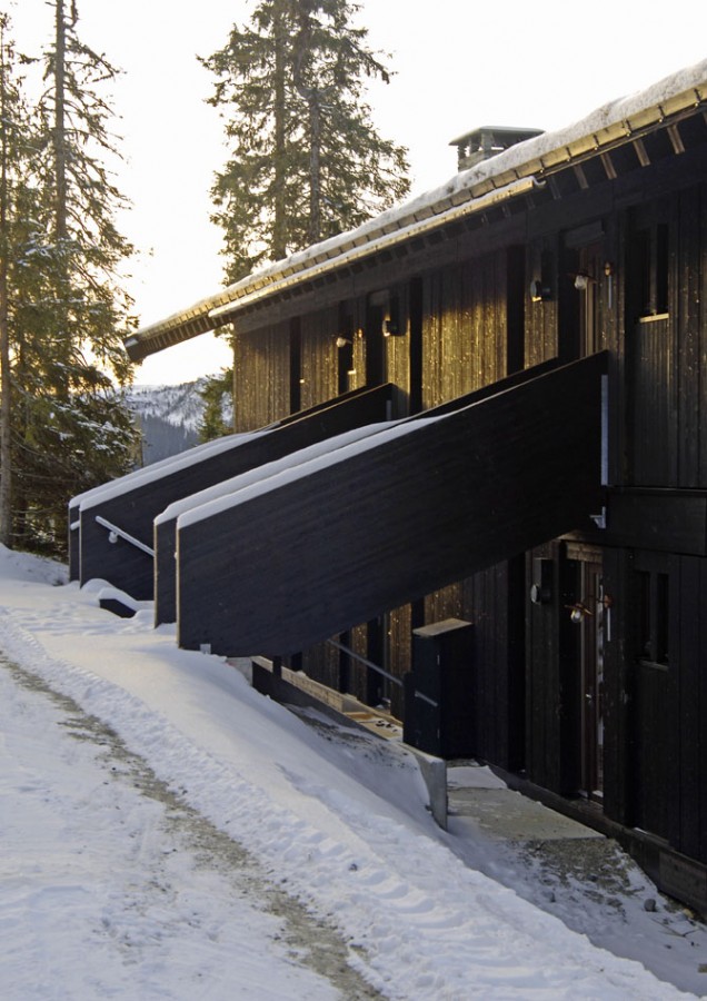 Nirvana Mountain apartments / JVA