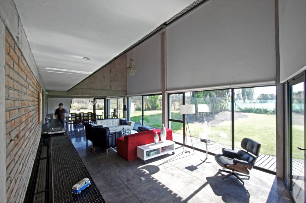 House in Colina / OPA