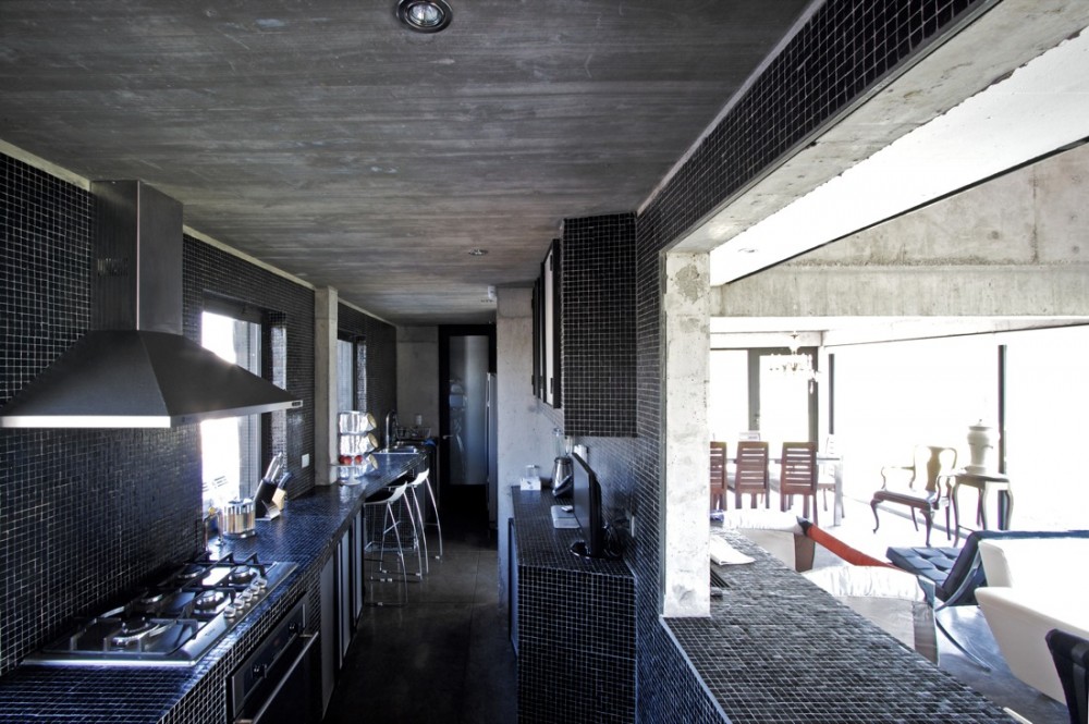 House in Colina / OPA