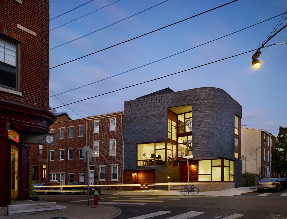 Split Level House / Qb Design