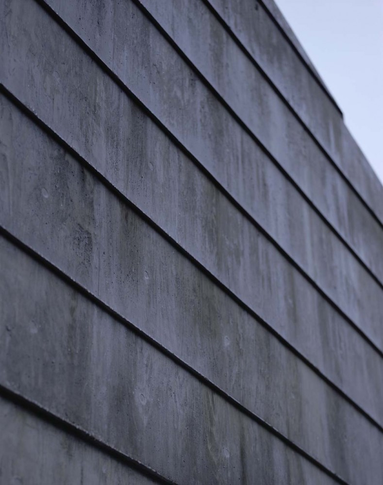 47 © Ryota Atarashi