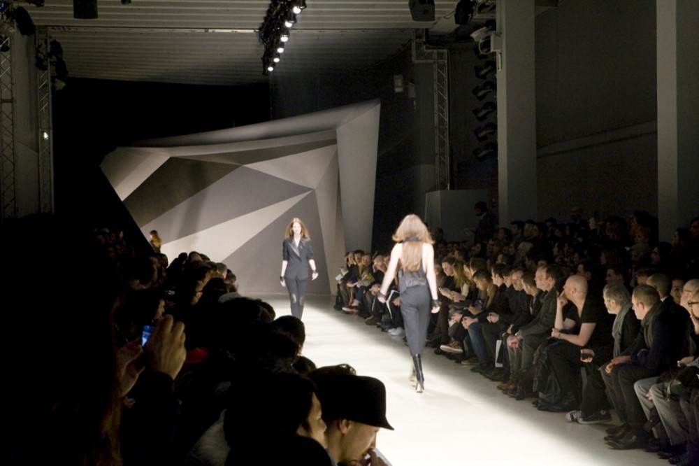 AquiliAlberg backdrop design for NEIL BARRETT AW 10_Photo Fabrizio Marchesi 05 © Fabrizio Marchesi