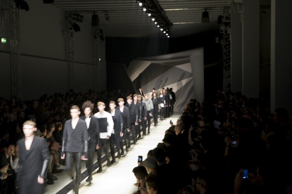 AquiliAlberg backdrop design for NEIL BARRETT AW 10_Photo Fabrizio Marchesi 06 © Fabrizio Marchesi