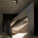 AquiliAlberg backdrop installation design for NEIL BARRETT AW 10_Photo Fabrizio Marchesi 03 vert © Fabrizio Marchesi
