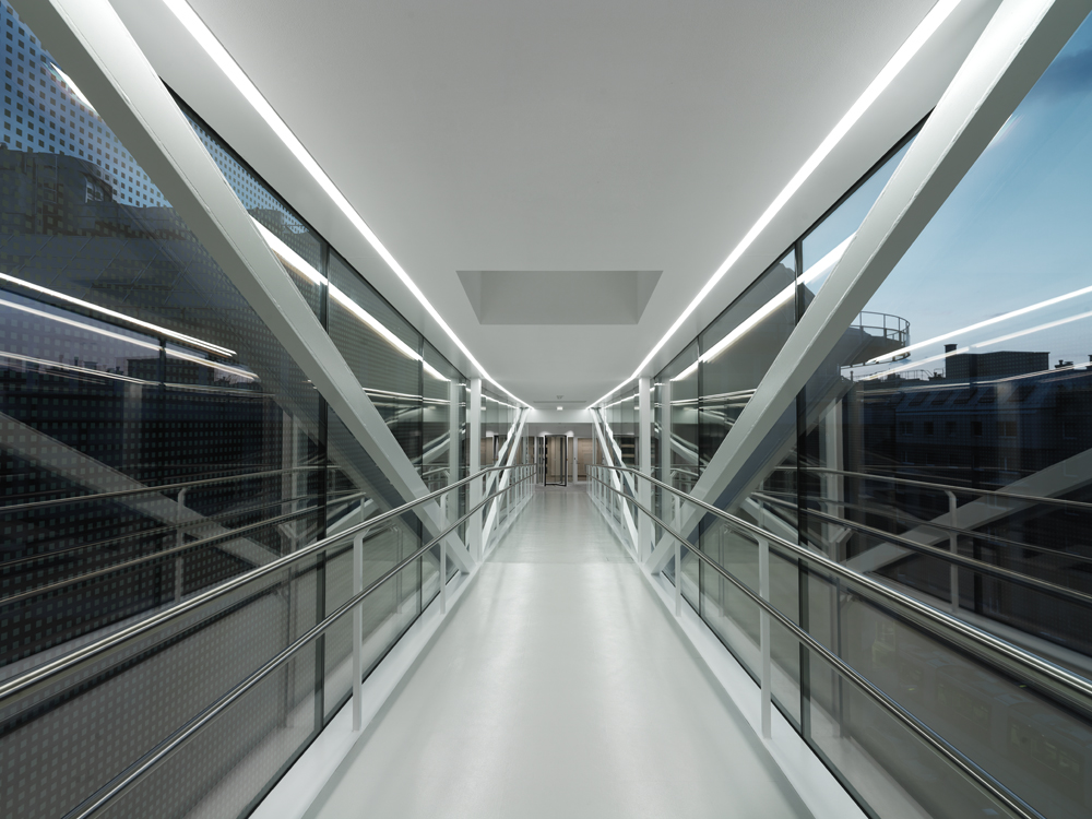 SOLID bridge 6 © Günter Kresser