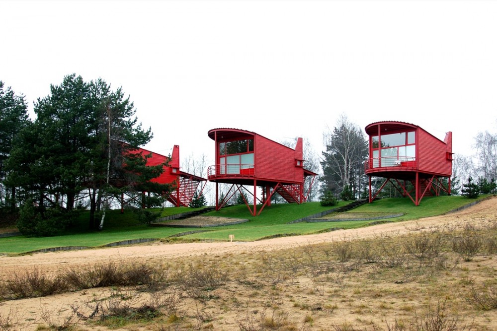 Red Guest Houses / Totan Kuzembaev