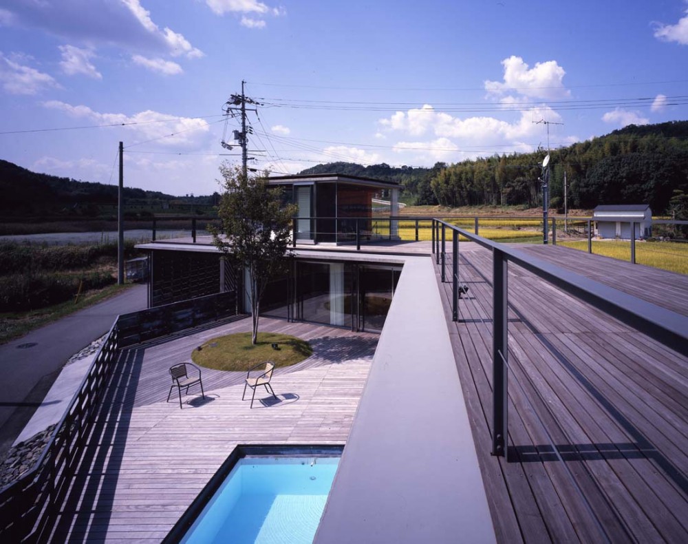 Hover House / naf architect & design