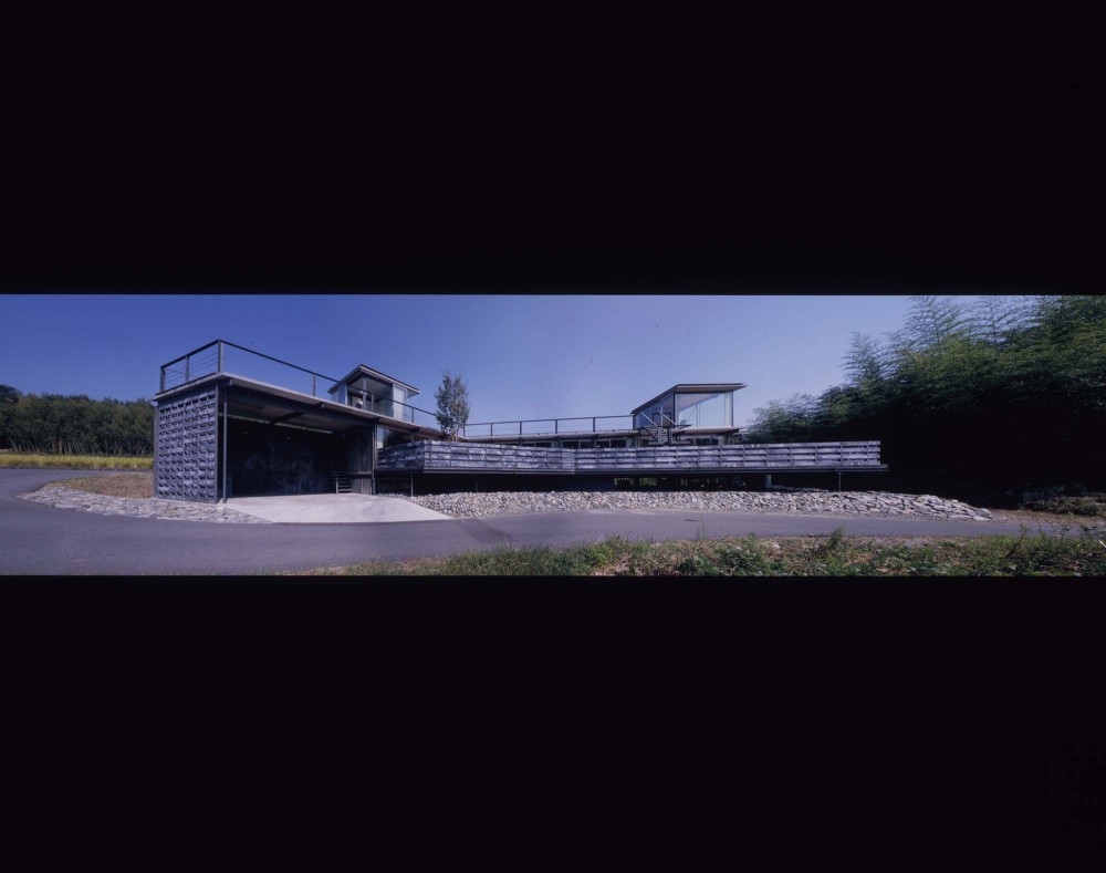 Hover House / naf architect & design