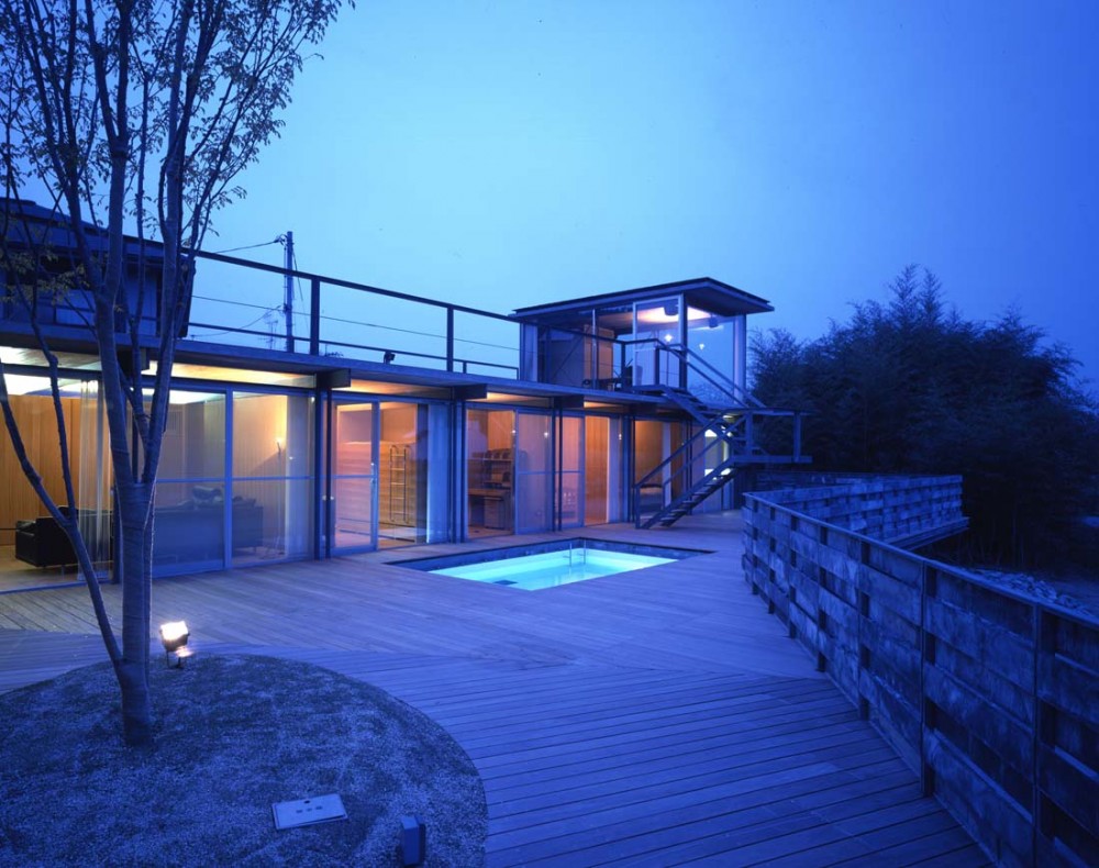 Hover House / naf architect & design