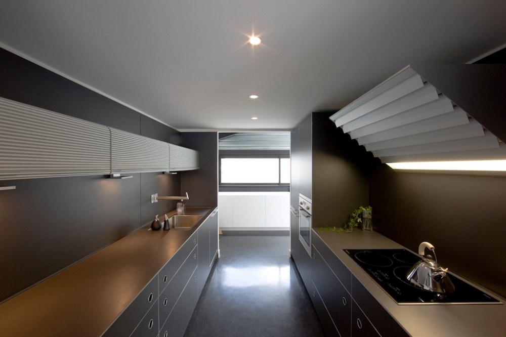 Big Black House / FABRE/deMARIEN architectes