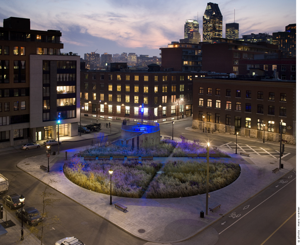 Square des Frères-Charon / Affleck + de la Riva Architects