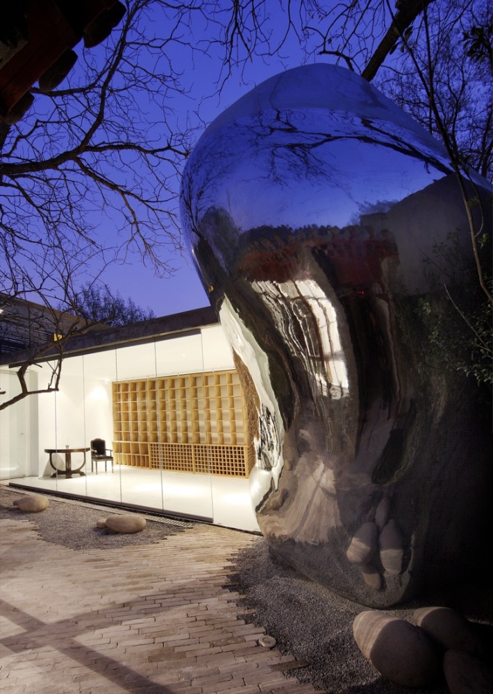 Beijing Hutong Bubble - MAD © ShuHe