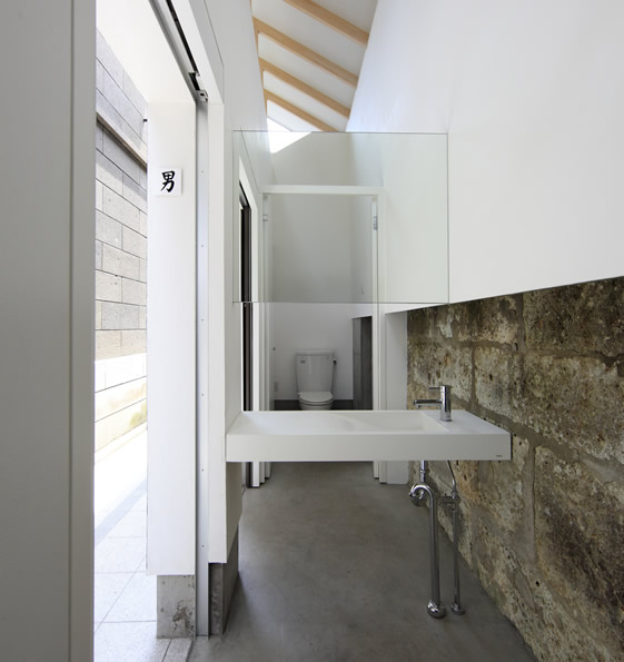 lavatories3 lavatories3