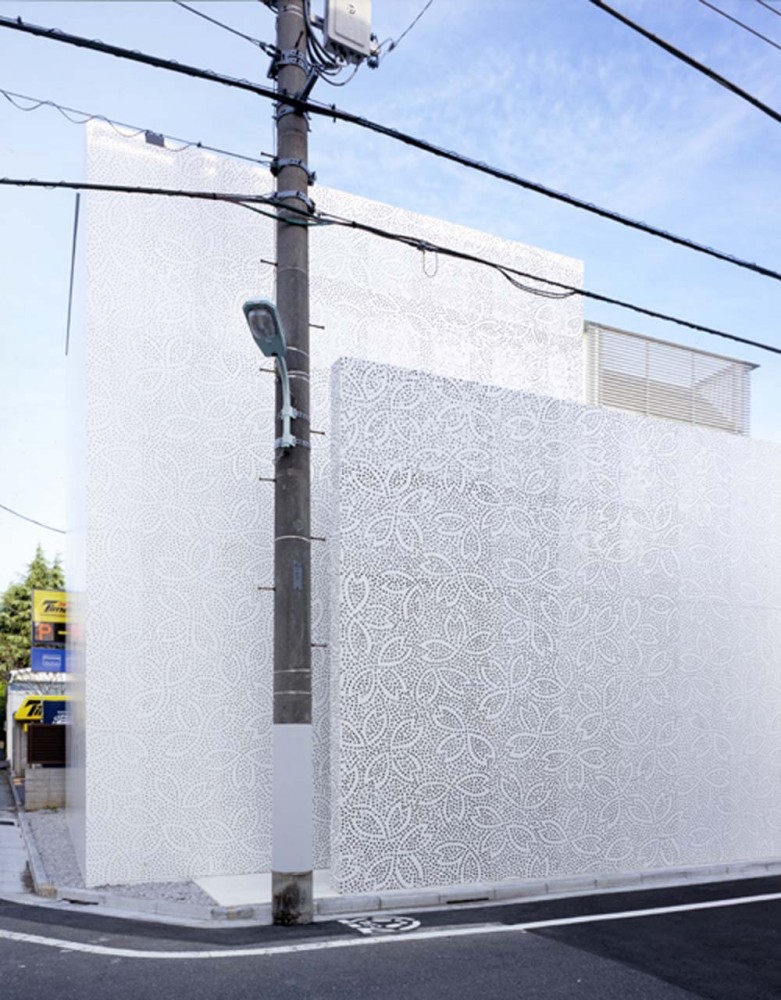 Sakura - Mount Fuji Architects Studio © Ryota Atarashi