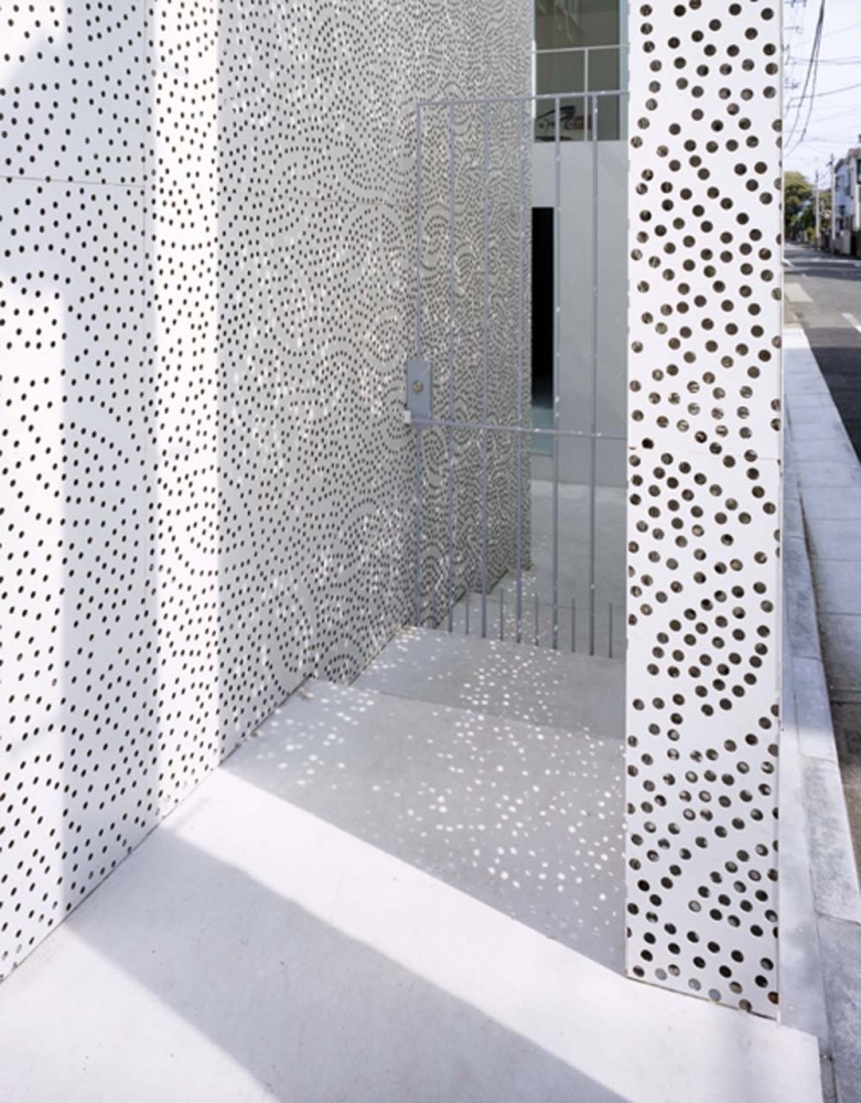 Sakura - Mount Fuji Architects Studio © Ryota Atarashi