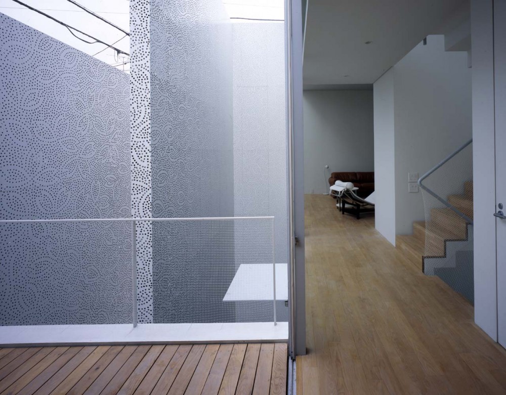 Sakura - Mount Fuji Architects Studio © Ryota Atarashi