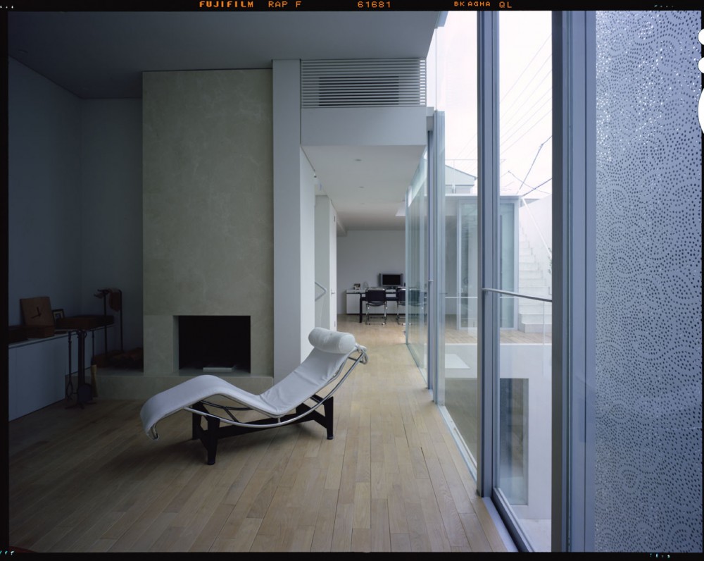 Sakura - Mount Fuji Architects Studio © Ryota Atarashi