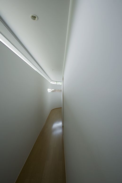 Horizontal House - EASTERN Design Office © Koichi Torimura