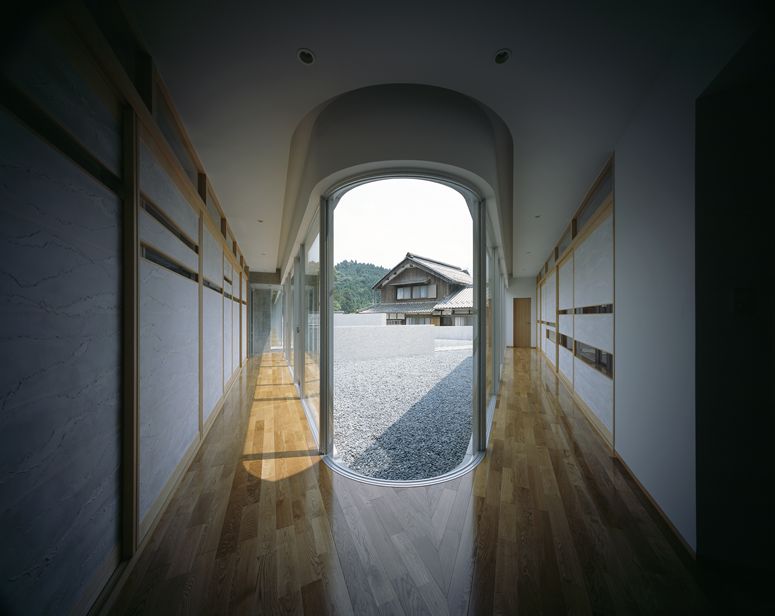Horizontal House / EASTERN Design Office